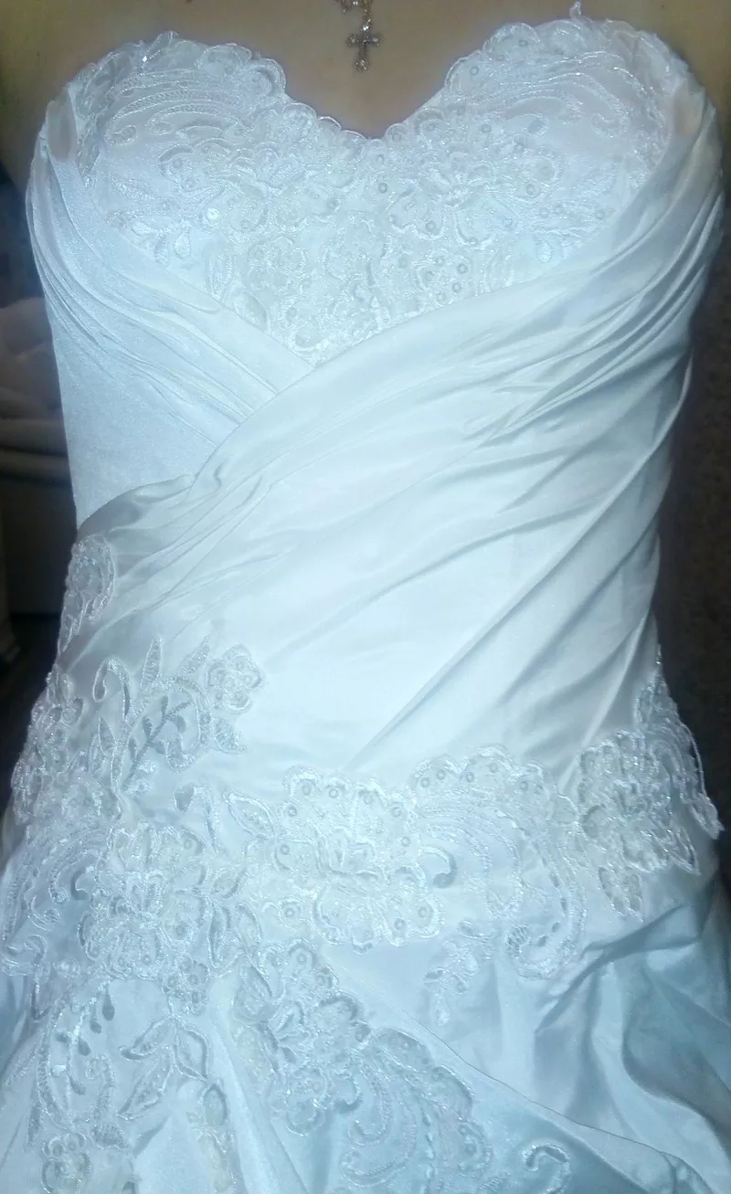 Свадебное  платье  белое и бежевое новое