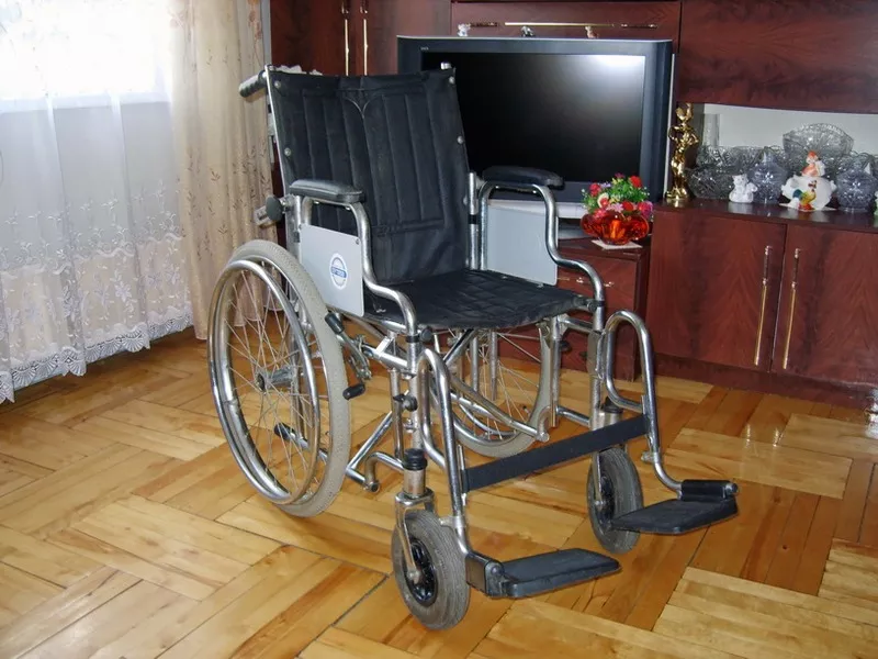 Коляска инвалидная комнатная 