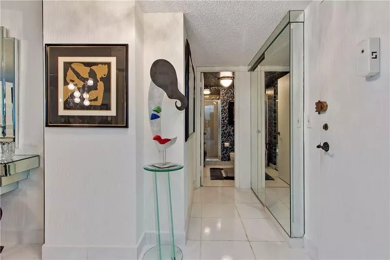 Продается прекрасная квартира на 5 этаже в Майами Халландейл 11