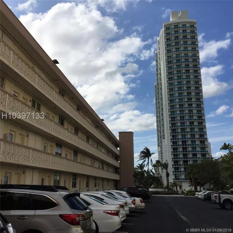 Продается прекрасная однокомнатная квартира в Майами в Халландейле 6