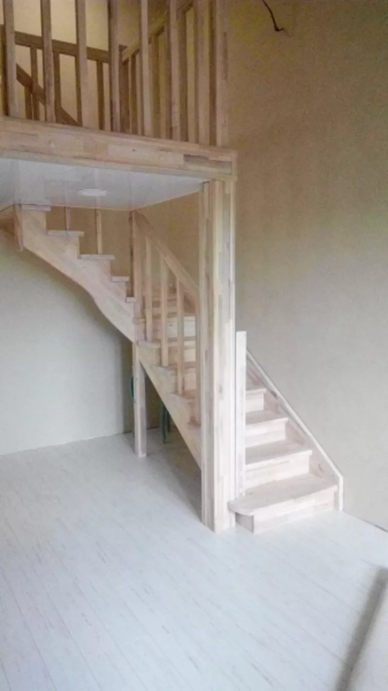 Изготовим лестницу на второй этаж для дома,  дачи,  коттеджа 4