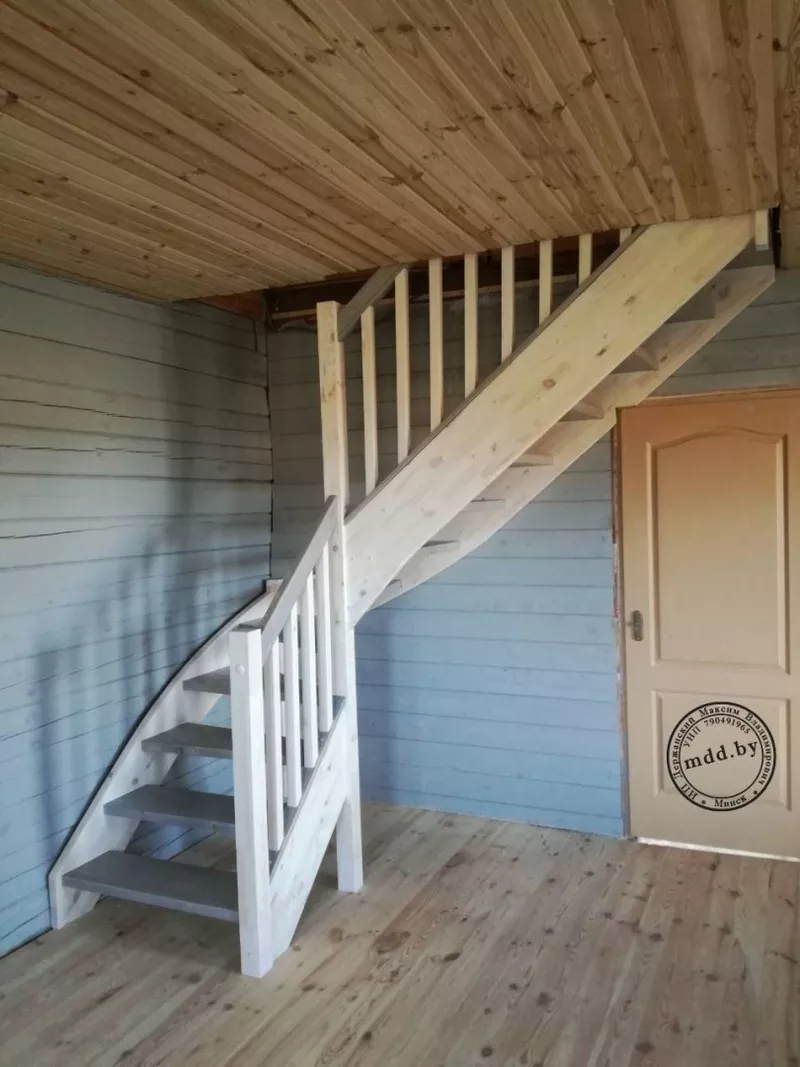 Деревянная лестница в дом или на дачу. Любая форма и размер. 9