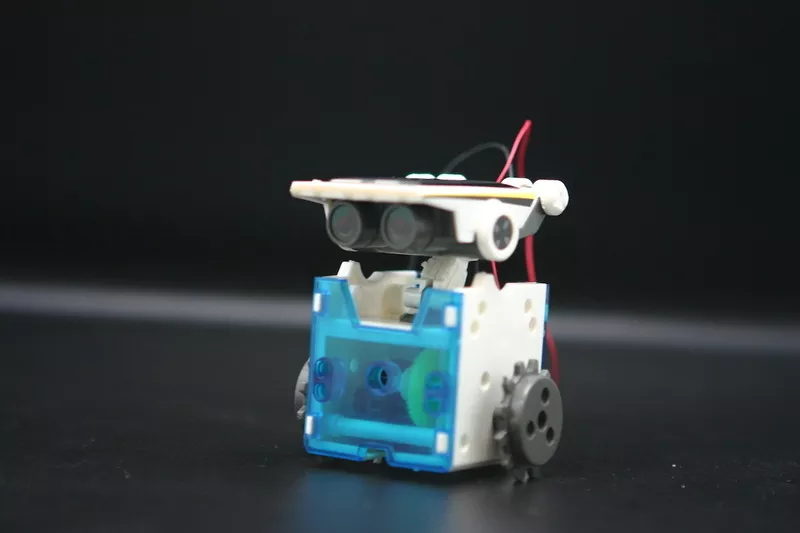 Солнечный робот-конструктор Solar 14 в 1 6