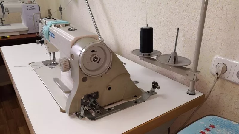 продам промышленную швейную машину Zoje 5550