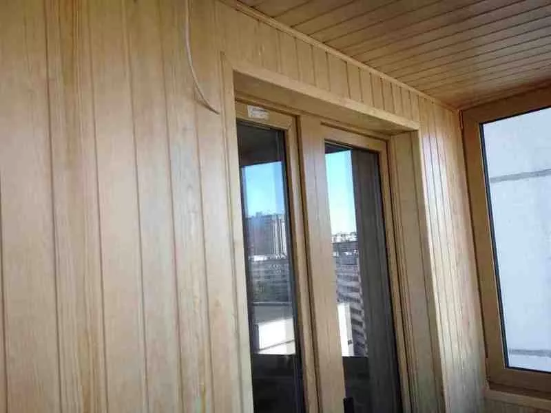 Внутренняя отделка балконов деревянной вагонкой 6