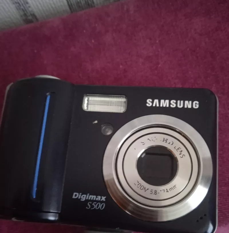 Срочно продам цифровой фотоаппарат Samsung digimax s500